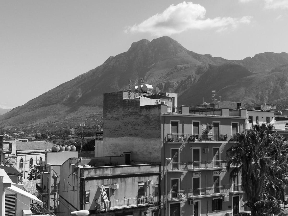 Vila A Casa Di Zara Termini Imerese Exteriér fotografie